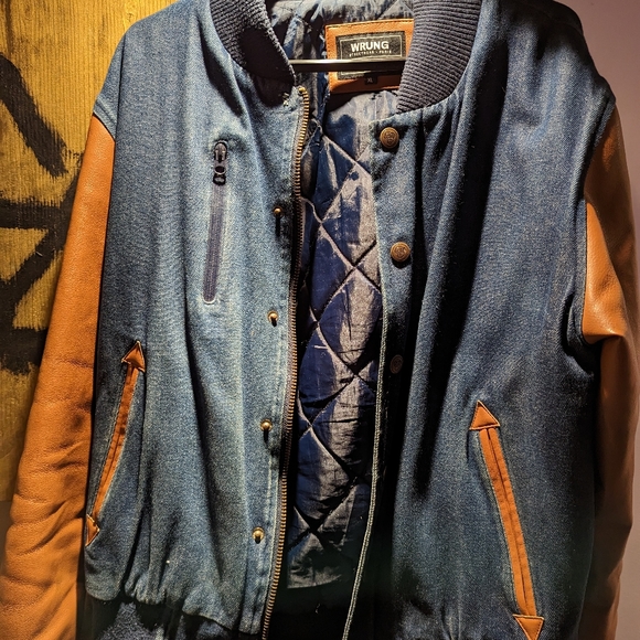 Jacket. - Picture 2 of 2